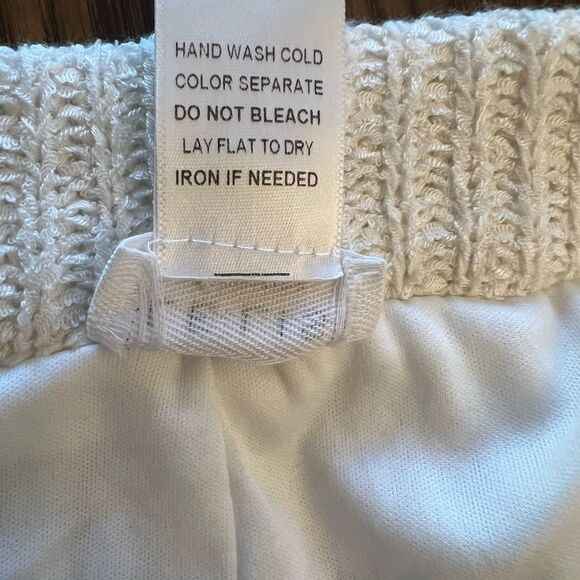 Le Ali’s Collection super soft knit sweater shorts. Size M. - Picture 4 of 7